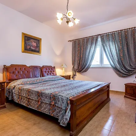 House With A Parking Space Liznjan, Medulin - 22761 Holiday home *